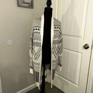 Falls Creek Black and White Knit Sweater